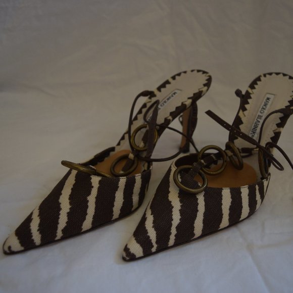 Manolo Blahnik Shoes - Manolo Blahnik pump 9B animal print